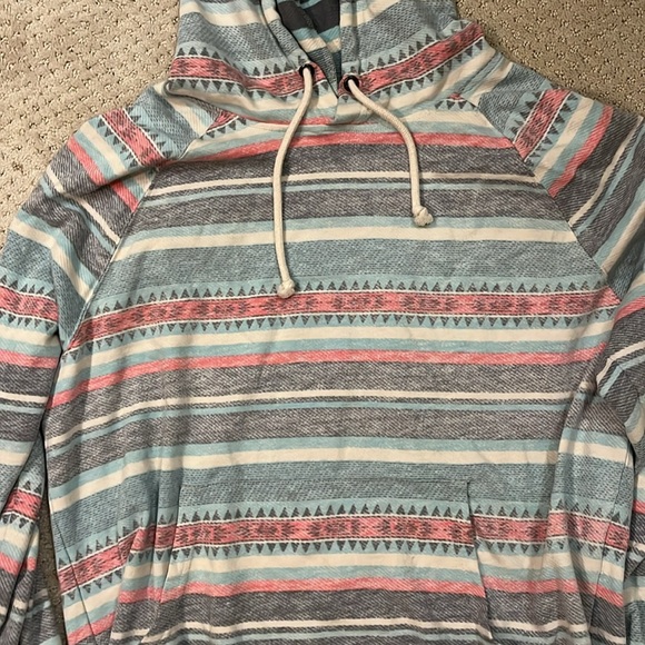 Tribal sweater - Picture 2 of 3